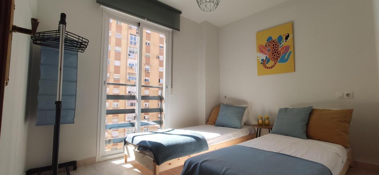 Апартаменти Huelin House Beach And Sun, Con Parking Y A 500 Metros De La Playa Малага Екстер'єр фото